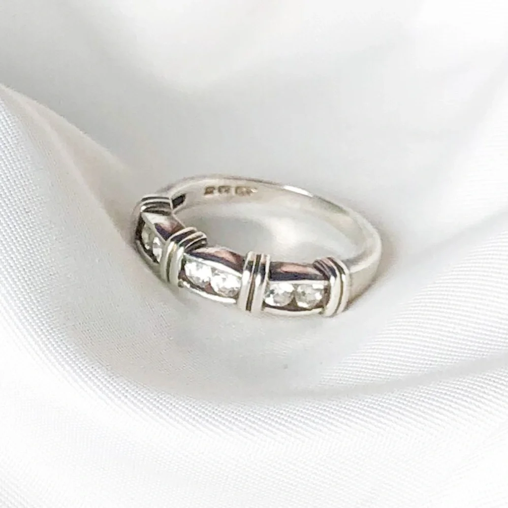 Vintage diamonique six stone sterling silver ring